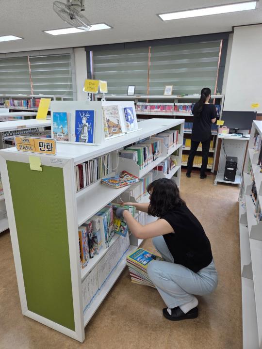 아산교육지원청 학교지원센터, 장서정리지원단 통해 학교도서관 지원