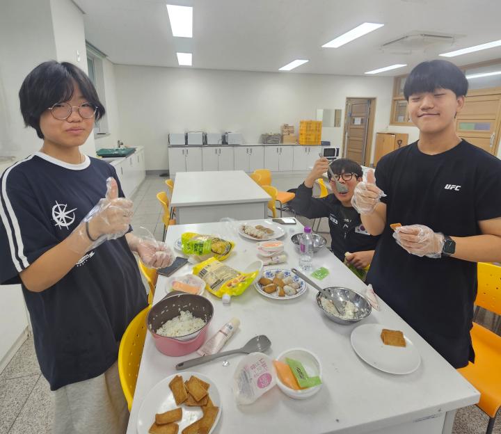 (아산테크노중학교) 부모-자녀 공감 프로그램, '마음 한 스푼 이야기 한 그릇' 성료